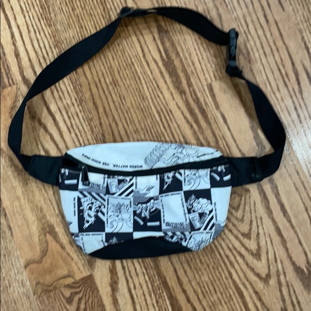 Hollister Fannypack good condition